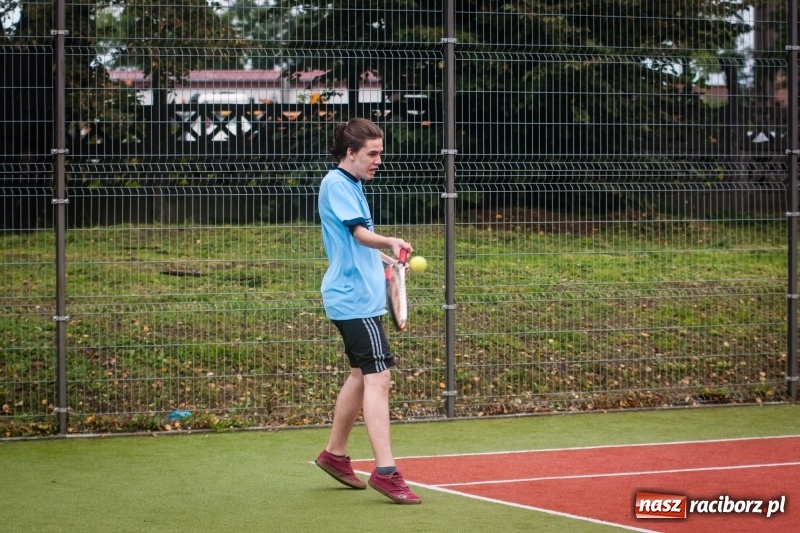 Zdjęcie w galerii na portalu naszraciborz.pl: Mistrzostwa Raciborza w tenisie ziemnym na kortach OSiR-u wiadomości z regionu