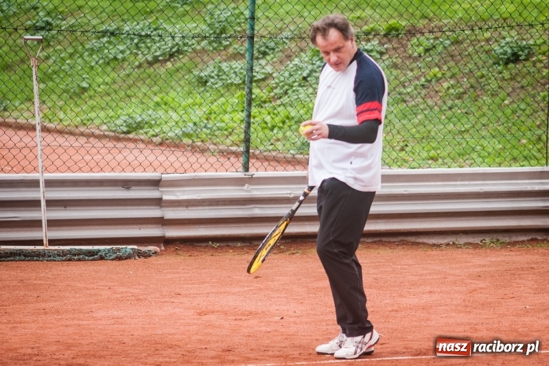 Zdjęcie w galerii na portalu naszraciborz.pl: Mistrzostwa Raciborza w tenisie ziemnym na kortach OSiR-u wiadomości z regionu