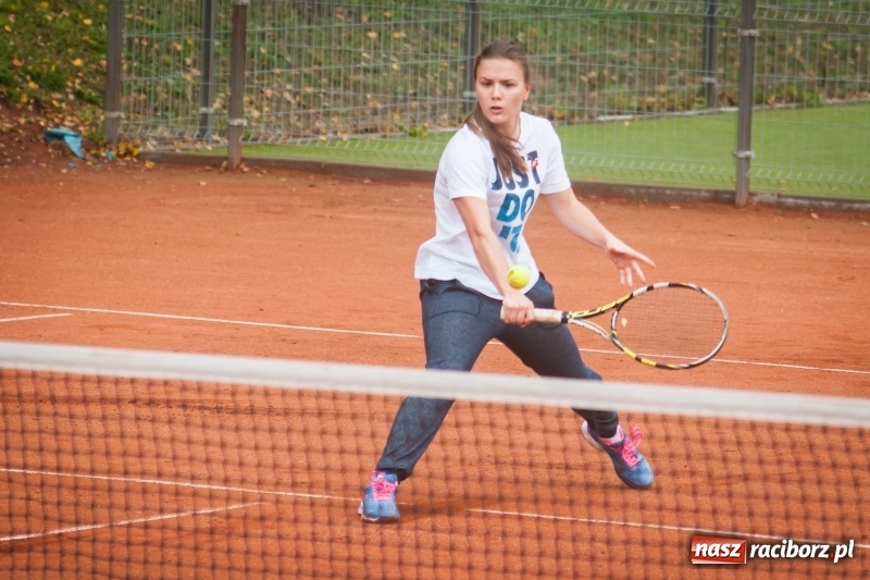 Zdjęcie w galerii na portalu naszraciborz.pl: Mistrzostwa Raciborza w tenisie ziemnym na kortach OSiR-u wiadomości z regionu