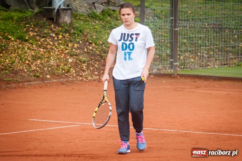 Zdjęcie w galerii na portalu naszraciborz.pl: Mistrzostwa Raciborza w tenisie ziemnym na kortach OSiR-u wiadomości z regionu