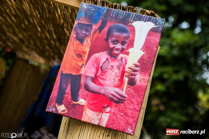 Zdjęcie w galerii na portalu naszraciborz.pl: Młodzi dla Kamerunu, czyli V Spotkanie z Afryką wiadomości z regionu