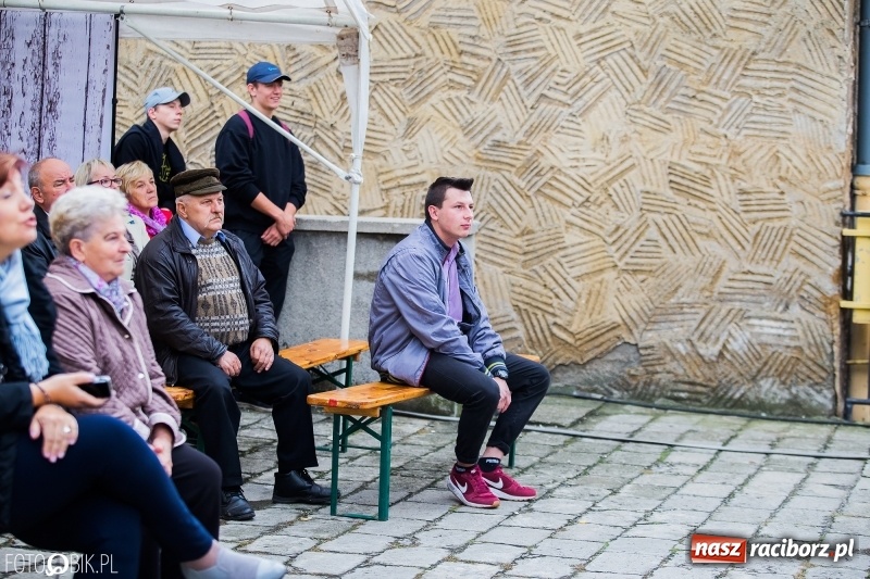 Zdjęcie w galerii na portalu naszraciborz.pl: Młodzi dla Kamerunu, czyli V Spotkanie z Afryką wiadomości z regionu