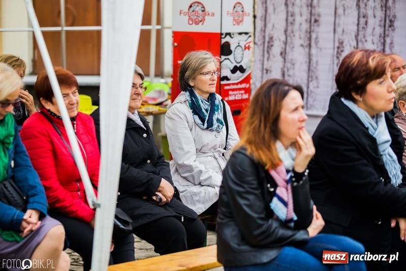 Zdjęcie w galerii na portalu naszraciborz.pl: Młodzi dla Kamerunu, czyli V Spotkanie z Afryką wiadomości z regionu