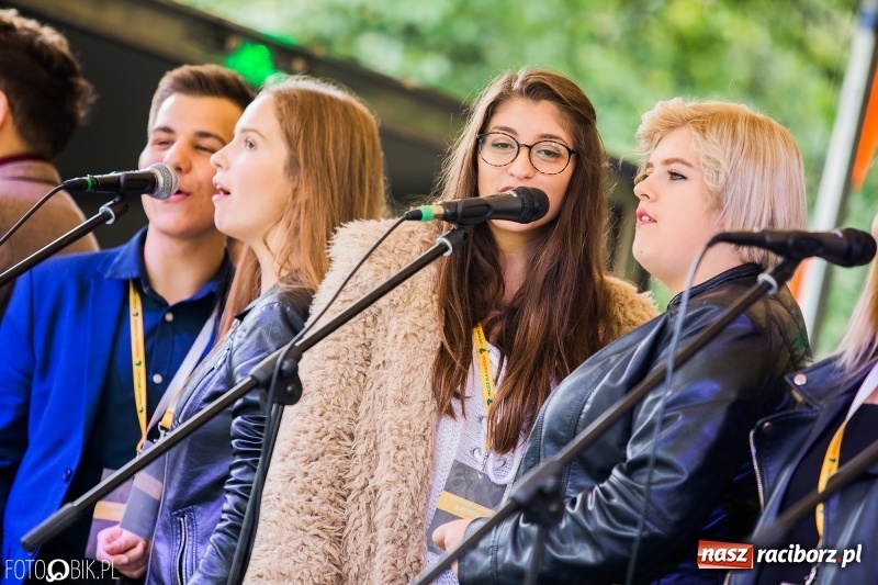 Zdjęcie w galerii na portalu naszraciborz.pl: Młodzi dla Kamerunu, czyli V Spotkanie z Afryką wiadomości z regionu