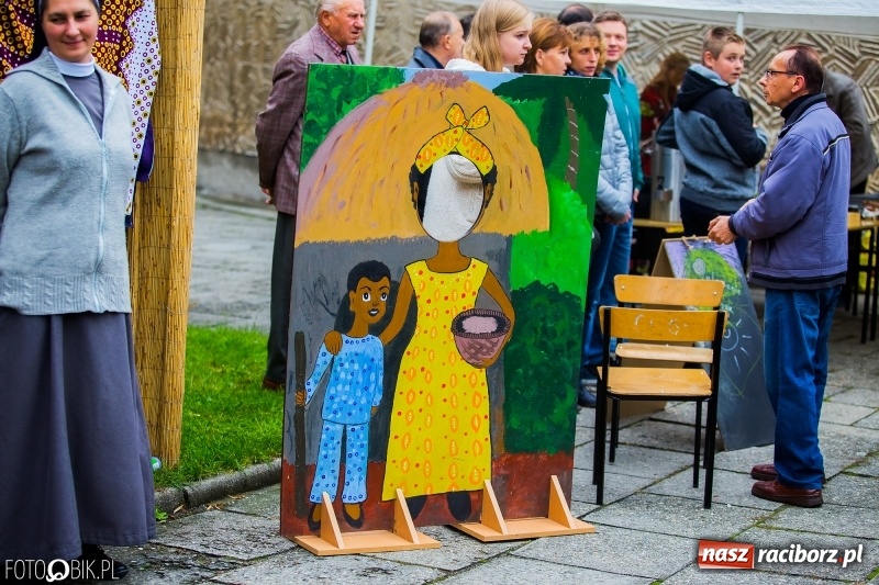 Zdjęcie w galerii na portalu naszraciborz.pl: Młodzi dla Kamerunu, czyli V Spotkanie z Afryką wiadomości z regionu