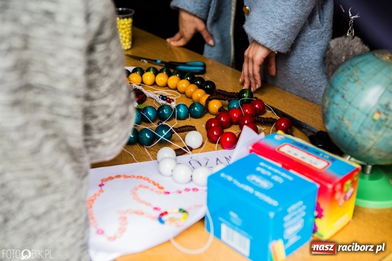 Zdjęcie w galerii na portalu naszraciborz.pl: Młodzi dla Kamerunu, czyli V Spotkanie z Afryką wiadomości z regionu