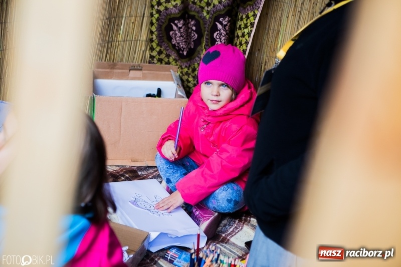 Zdjęcie w galerii na portalu naszraciborz.pl: Młodzi dla Kamerunu, czyli V Spotkanie z Afryką wiadomości z regionu