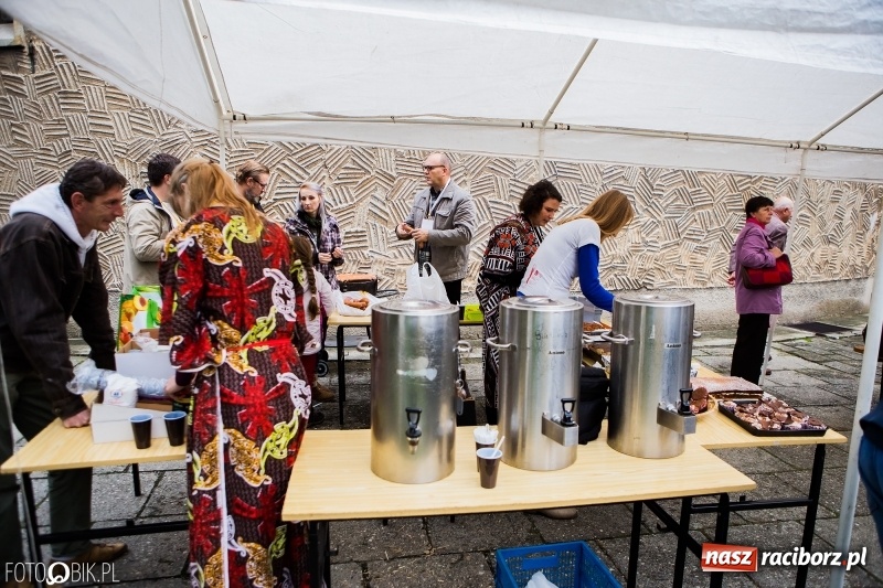 Zdjęcie w galerii na portalu naszraciborz.pl: Młodzi dla Kamerunu, czyli V Spotkanie z Afryką wiadomości z regionu