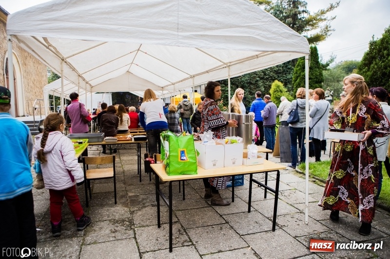 Zdjęcie w galerii na portalu naszraciborz.pl: Młodzi dla Kamerunu, czyli V Spotkanie z Afryką wiadomości z regionu