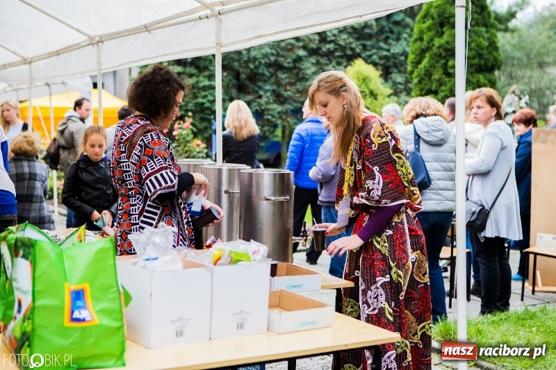 Zdjęcie w galerii na portalu naszraciborz.pl: Młodzi dla Kamerunu, czyli V Spotkanie z Afryką wiadomości z regionu