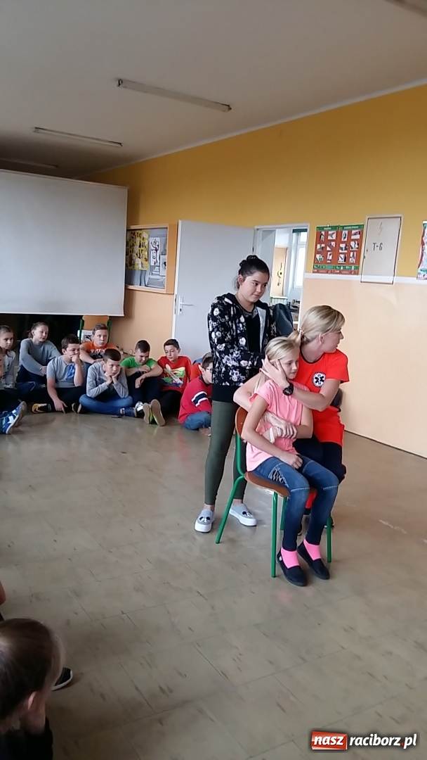 Zdjęcie w galerii na portalu naszraciborz.pl: Akcja EDWARD w Szkole Podstawowej w Krzanowicach wiadomości z regionu