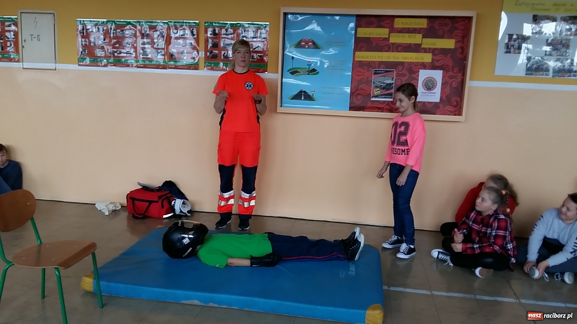 Zdjęcie w galerii na portalu naszraciborz.pl: Akcja EDWARD w Szkole Podstawowej w Krzanowicach wiadomości z regionu