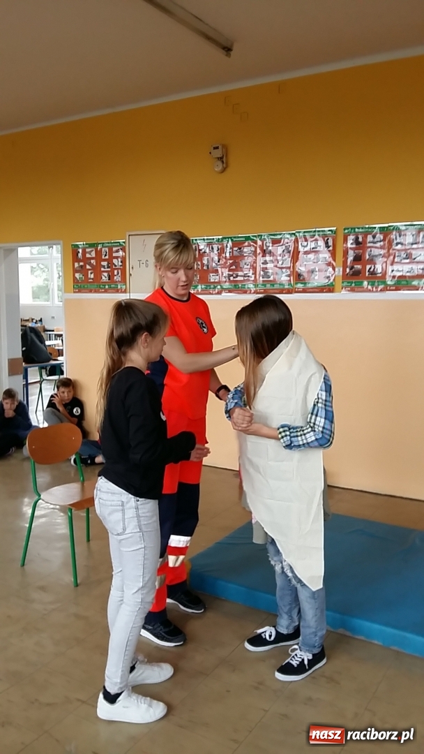 Zdjęcie w galerii na portalu naszraciborz.pl: Akcja EDWARD w Szkole Podstawowej w Krzanowicach wiadomości z regionu