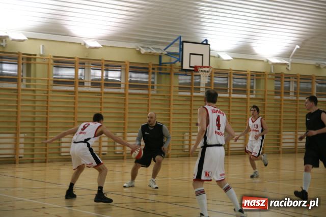 Zdjęcie w galerii na portalu naszraciborz.pl: Koszykarska niedziela wiadomości z regionu