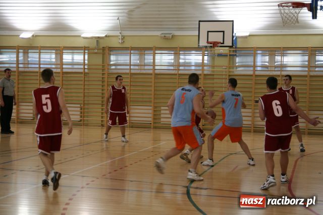 Zdjęcie w galerii na portalu naszraciborz.pl: Koszykarska niedziela wiadomości z regionu