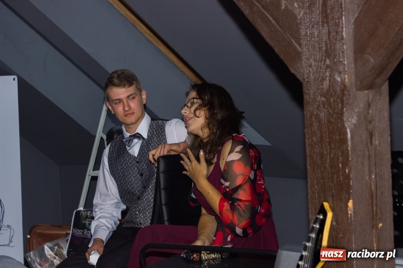 Zdjęcie w galerii na portalu naszraciborz.pl: Poddasze z głową, czyli chwila refleksji przed odlotem  wiadomości z regionu