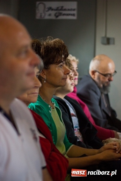 Zdjęcie w galerii na portalu naszraciborz.pl: Poddasze z głową, czyli chwila refleksji przed odlotem  wiadomości z regionu