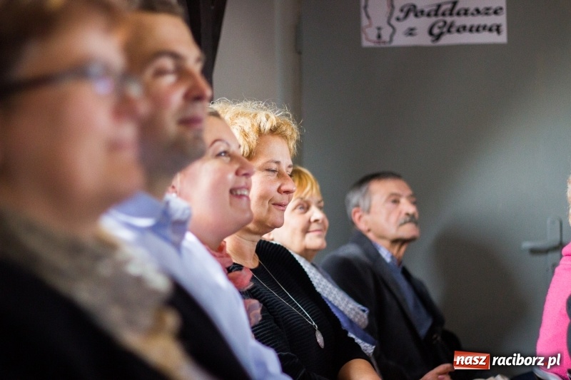 Zdjęcie w galerii na portalu naszraciborz.pl: Poddasze z głową, czyli chwila refleksji przed odlotem  wiadomości z regionu