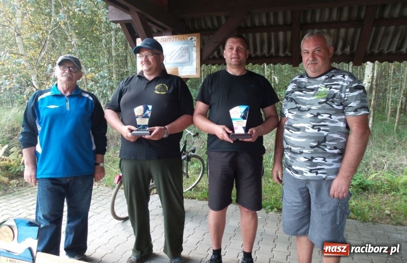 Zdjęcie w galerii na portalu naszraciborz.pl: Taaaka ryba na jesiennych zawodach na Babiczoku wiadomości z regionu