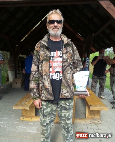 Zdjęcie w galerii na portalu naszraciborz.pl: Taaaka ryba na jesiennych zawodach na Babiczoku wiadomości z regionu