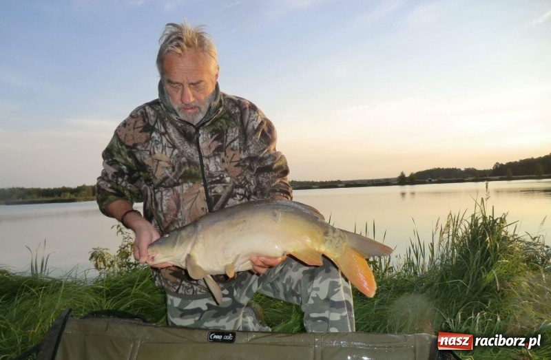 Zdjęcie w galerii na portalu naszraciborz.pl: Taaaka ryba na jesiennych zawodach na Babiczoku wiadomości z regionu