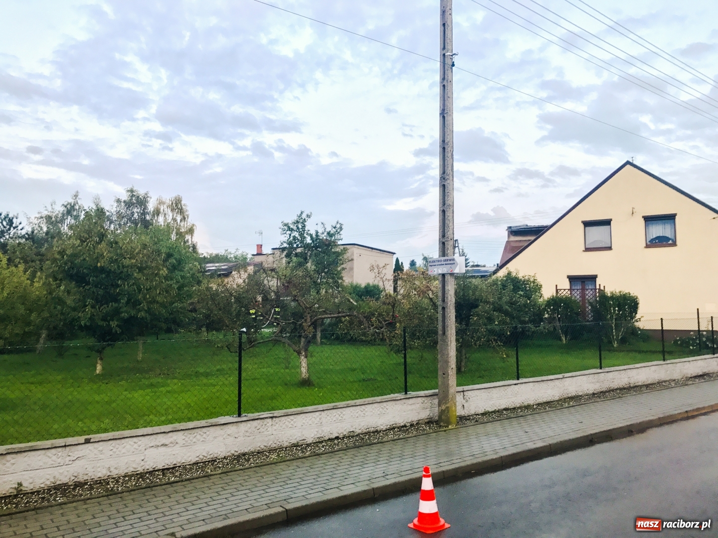 Zdjęcie w galerii na portalu naszraciborz.pl: Pożar garażu na posesji w Markowicach  wiadomości z regionu