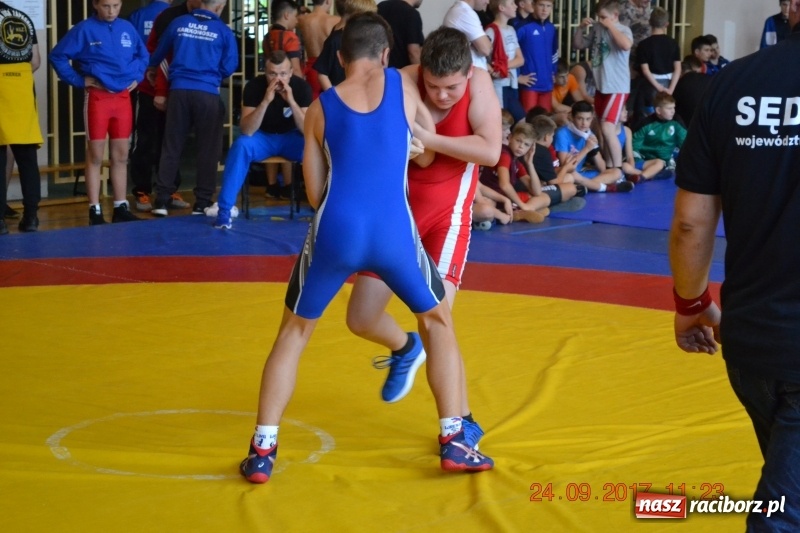 Zdjęcie w galerii na portalu naszraciborz.pl: Udany start młodzików Unii w Namysłowie wiadomości z regionu