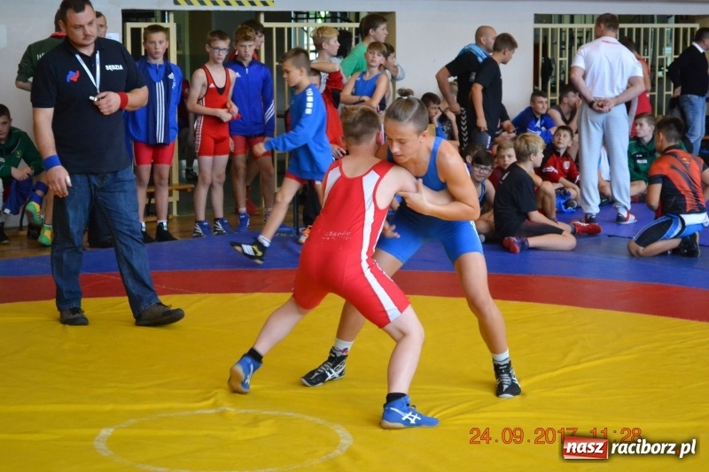 Zdjęcie w galerii na portalu naszraciborz.pl: Udany start młodzików Unii w Namysłowie wiadomości z regionu