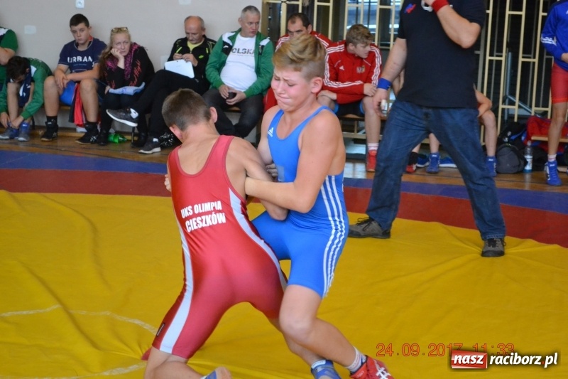 Zdjęcie w galerii na portalu naszraciborz.pl: Udany start młodzików Unii w Namysłowie wiadomości z regionu