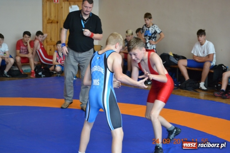 Zdjęcie w galerii na portalu naszraciborz.pl: Udany start młodzików Unii w Namysłowie wiadomości z regionu