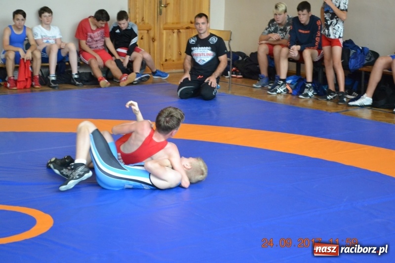 Zdjęcie w galerii na portalu naszraciborz.pl: Udany start młodzików Unii w Namysłowie wiadomości z regionu