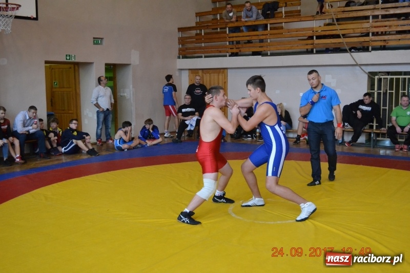 Zdjęcie w galerii na portalu naszraciborz.pl: Udany start młodzików Unii w Namysłowie wiadomości z regionu