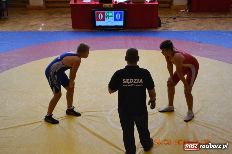 Zdjęcie w galerii na portalu naszraciborz.pl: Udany start młodzików Unii w Namysłowie wiadomości z regionu