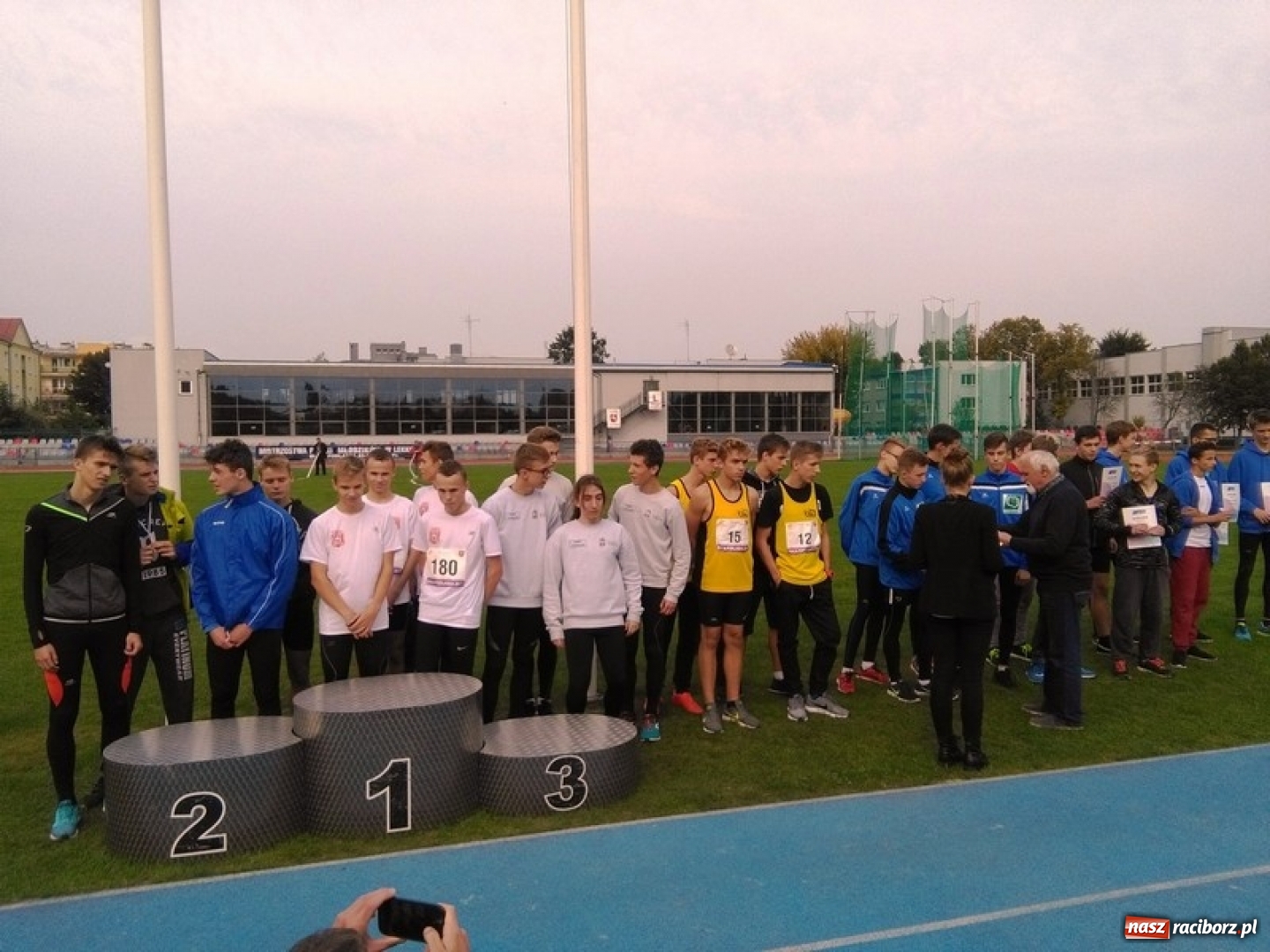 Zdjęcie w galerii na portalu naszraciborz.pl: Lekka atletyka. Dwa medale młodzików Gimnazjum Mistrzostwa Sportowego wiadomości z regionu