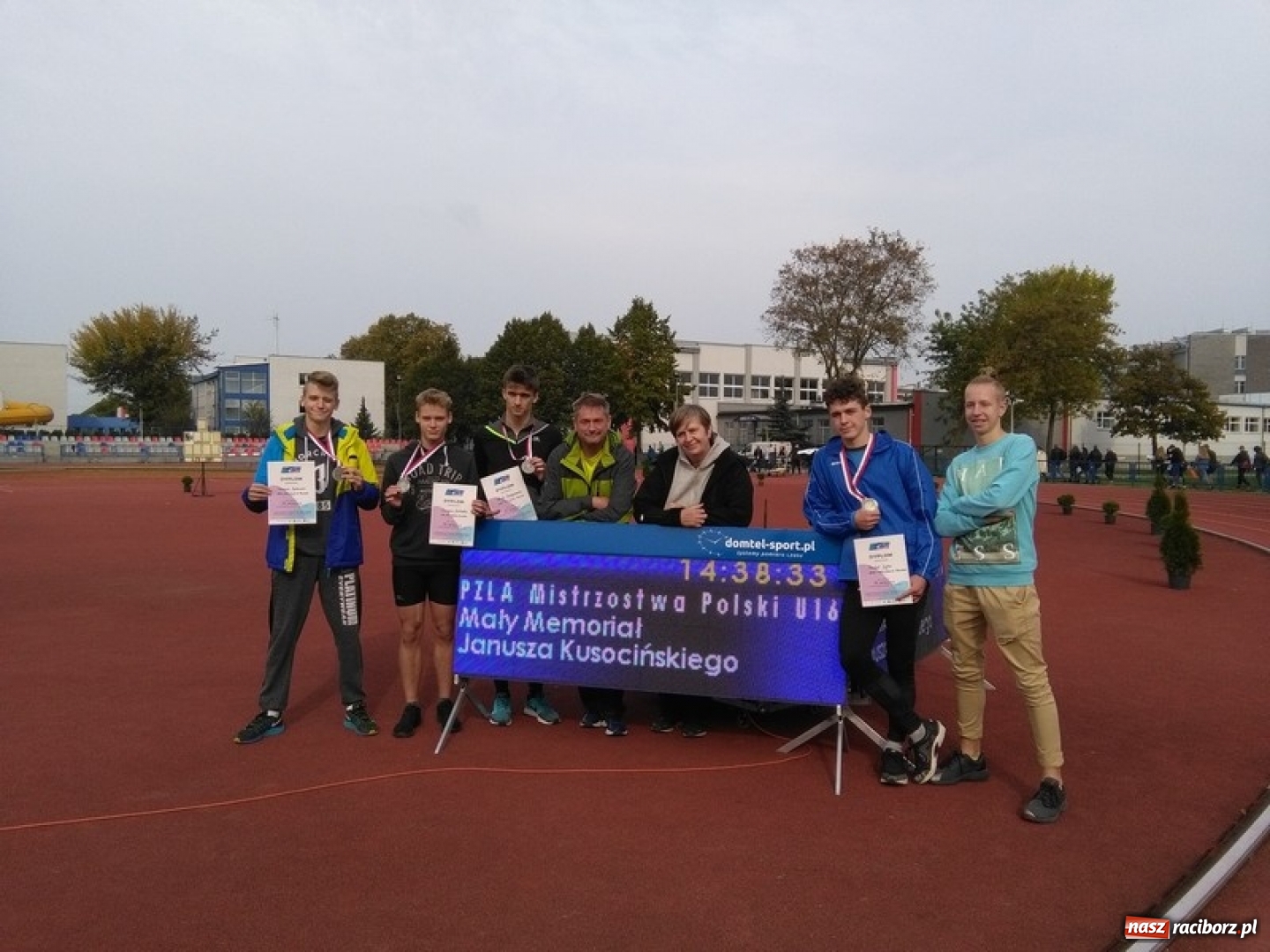 Zdjęcie w galerii na portalu naszraciborz.pl: Lekka atletyka. Dwa medale młodzików Gimnazjum Mistrzostwa Sportowego wiadomości z regionu