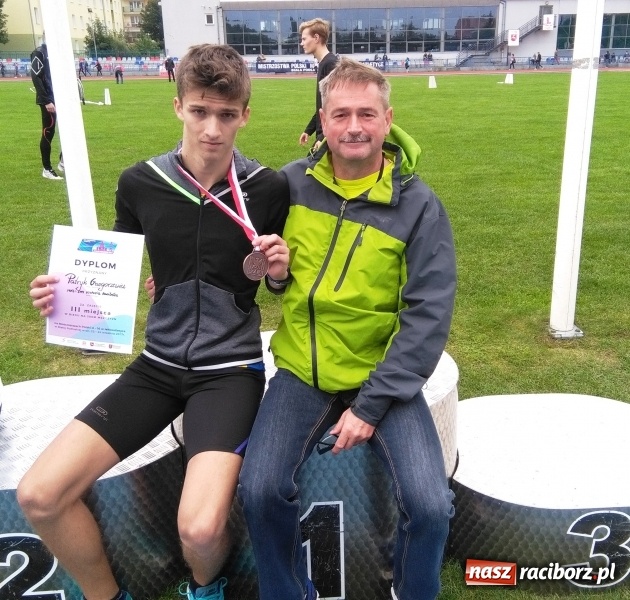 Zdjęcie w galerii na portalu naszraciborz.pl: Lekka atletyka. Dwa medale młodzików Gimnazjum Mistrzostwa Sportowego wiadomości z regionu