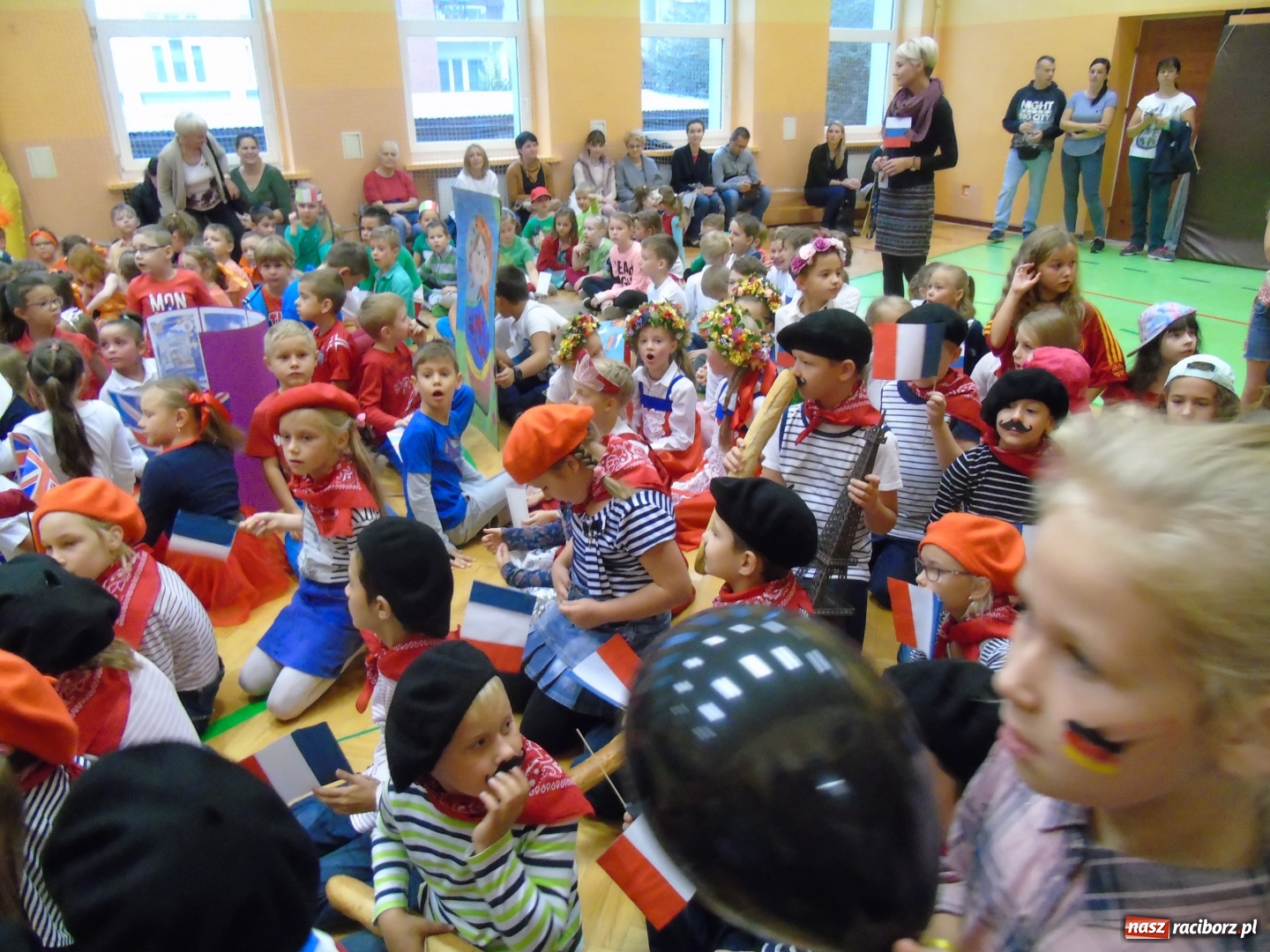Zdjęcie w galerii na portalu naszraciborz.pl: Europejski Dzień Języków Obcych w SP 13  wiadomości z regionu