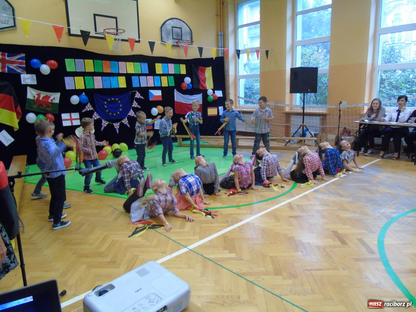 Zdjęcie w galerii na portalu naszraciborz.pl: Europejski Dzień Języków Obcych w SP 13  wiadomości z regionu