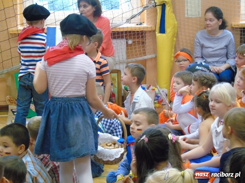 Zdjęcie w galerii na portalu naszraciborz.pl: Europejski Dzień Języków Obcych w SP 13  wiadomości z regionu