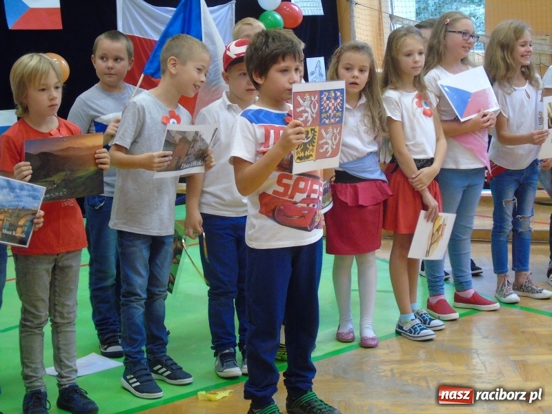 Zdjęcie w galerii na portalu naszraciborz.pl: Europejski Dzień Języków Obcych w SP 13  wiadomości z regionu