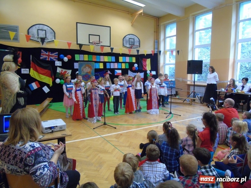 Zdjęcie w galerii na portalu naszraciborz.pl: Europejski Dzień Języków Obcych w SP 13  wiadomości z regionu