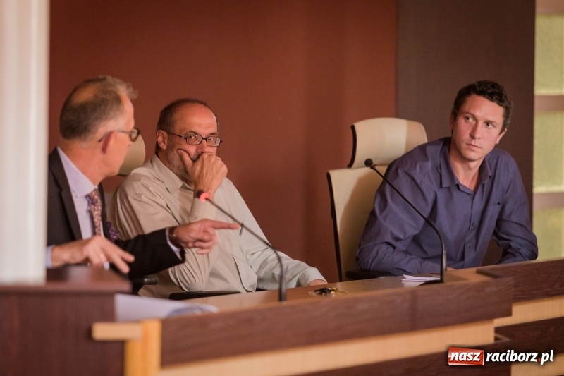 Zdjęcie w galerii na portalu naszraciborz.pl: Skandynawska prostota kontra baśniowy klimat. Raciborzanie dyskutowali o ul. Długiej wiadomości z regionu