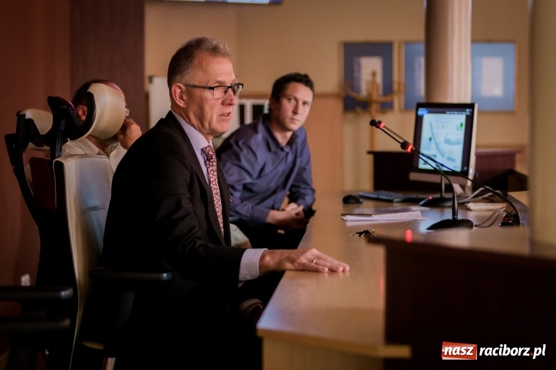 Zdjęcie w galerii na portalu naszraciborz.pl: Skandynawska prostota kontra baśniowy klimat. Raciborzanie dyskutowali o ul. Długiej wiadomości z regionu