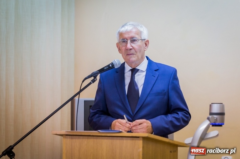 Zdjęcie w galerii na portalu naszraciborz.pl: Konferencja naukowa na 70-lecie kształcenia nauczycieli w murach raciborskiej Uczelni wiadomości z regionu