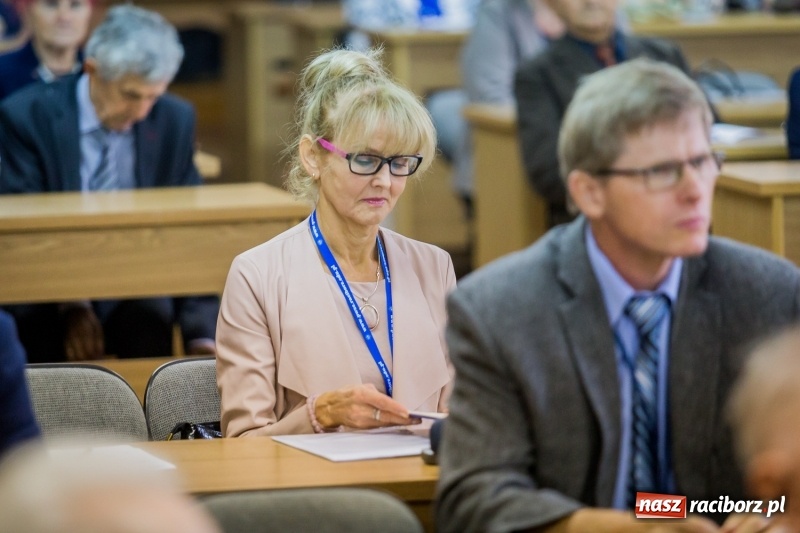 Zdjęcie w galerii na portalu naszraciborz.pl: Konferencja naukowa na 70-lecie kształcenia nauczycieli w murach raciborskiej Uczelni wiadomości z regionu