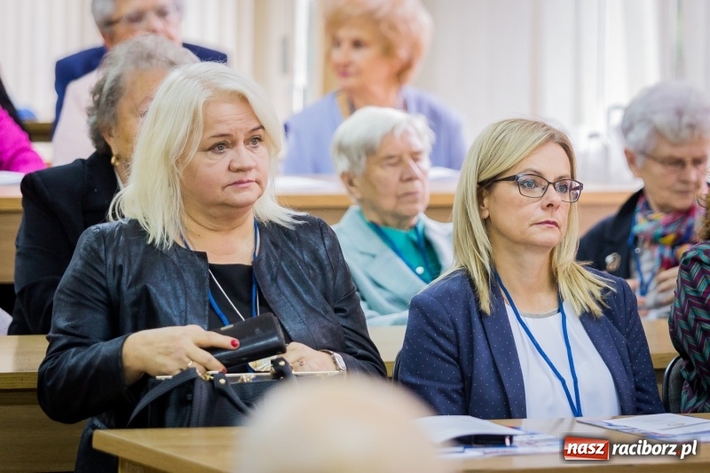 Zdjęcie w galerii na portalu naszraciborz.pl: Konferencja naukowa na 70-lecie kształcenia nauczycieli w murach raciborskiej Uczelni wiadomości z regionu
