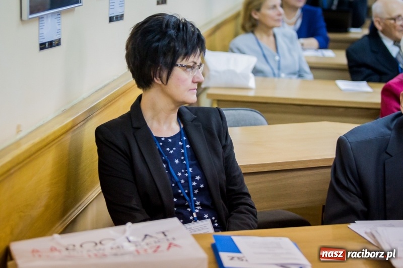 Zdjęcie w galerii na portalu naszraciborz.pl: Konferencja naukowa na 70-lecie kształcenia nauczycieli w murach raciborskiej Uczelni wiadomości z regionu