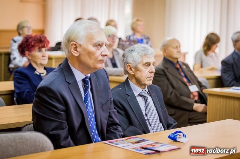 Zdjęcie w galerii na portalu naszraciborz.pl: Konferencja naukowa na 70-lecie kształcenia nauczycieli w murach raciborskiej Uczelni wiadomości z regionu