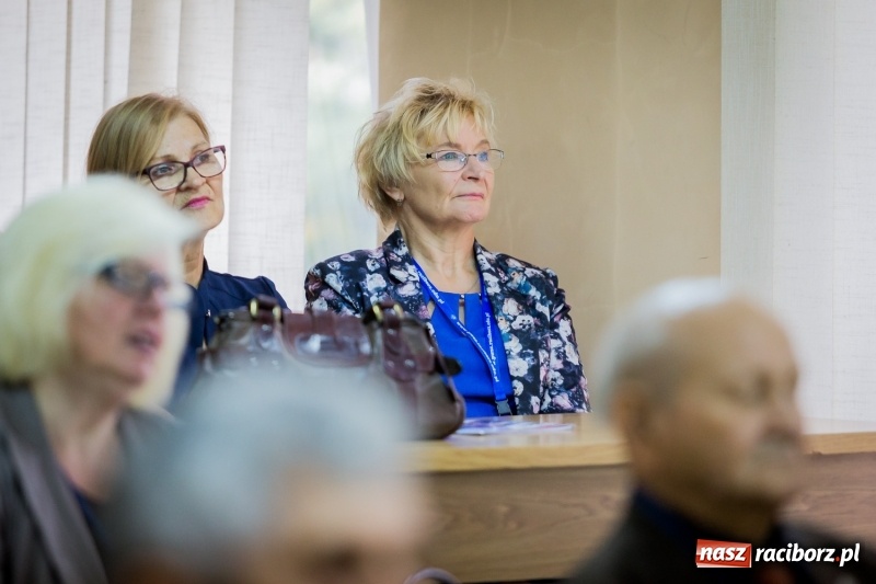 Zdjęcie w galerii na portalu naszraciborz.pl: Konferencja naukowa na 70-lecie kształcenia nauczycieli w murach raciborskiej Uczelni wiadomości z regionu