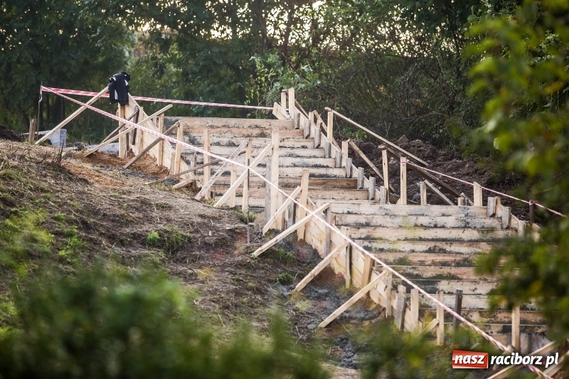 Zdjęcie w galerii na portalu naszraciborz.pl: Koniec ze wspinaczką. Na Jeruzalem pójdziemy po nowych schodach  wiadomości z regionu